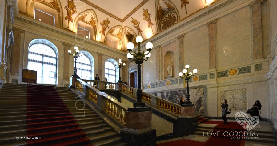 Михайловский замок в Санкт-Петербурге зал