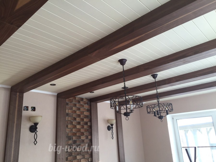 Потолочные балки в стену