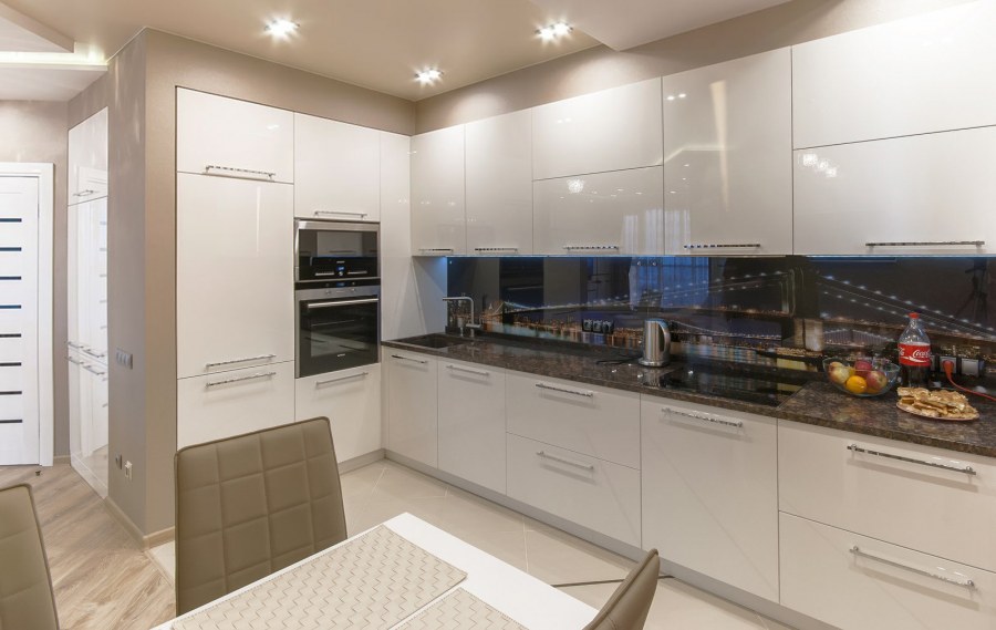 Кухня белый глянец