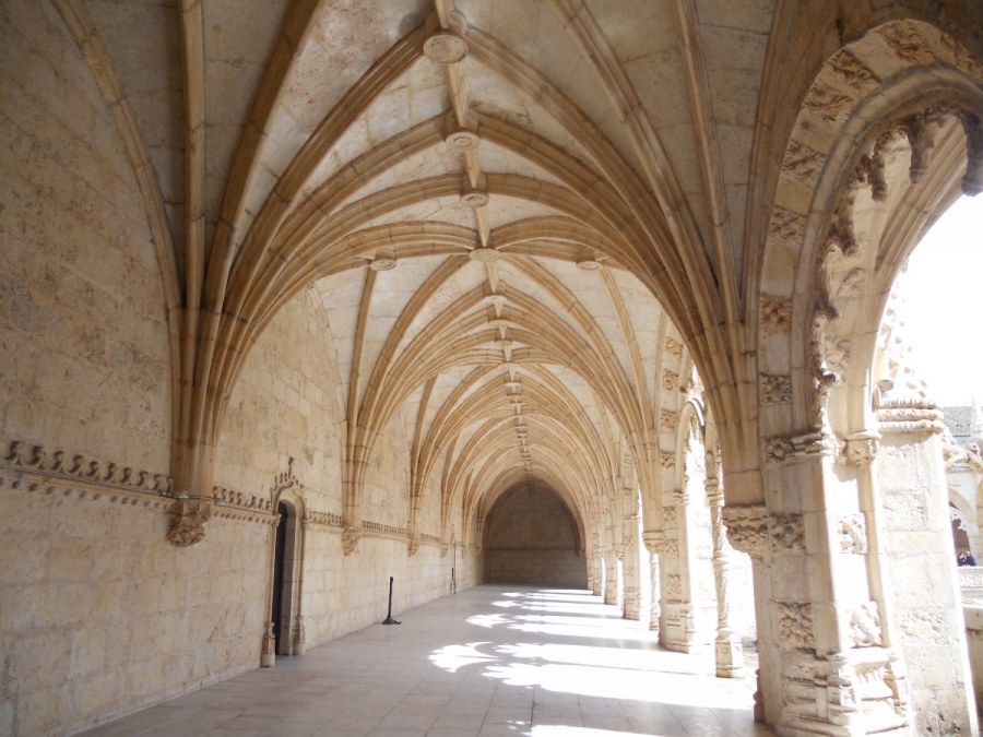 Собор Парижской Богоматери романский стиль