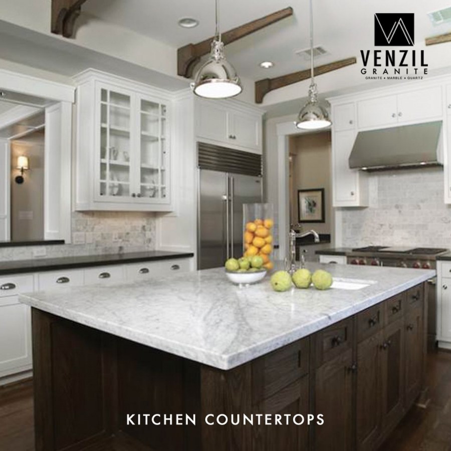 Кухня Неоклассика белая с мраморной столешницей