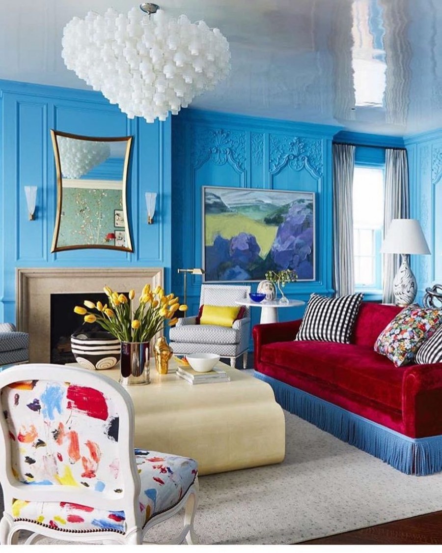 Красно синий интерьер