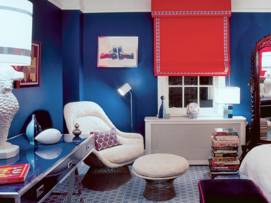 Сочетание синего и красного в интерьере