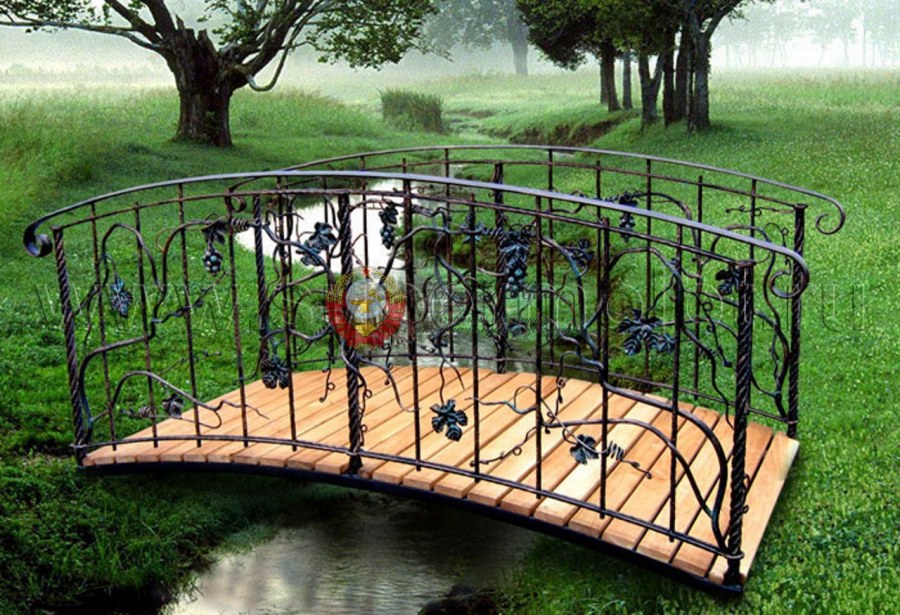 Резные скамейки из металла