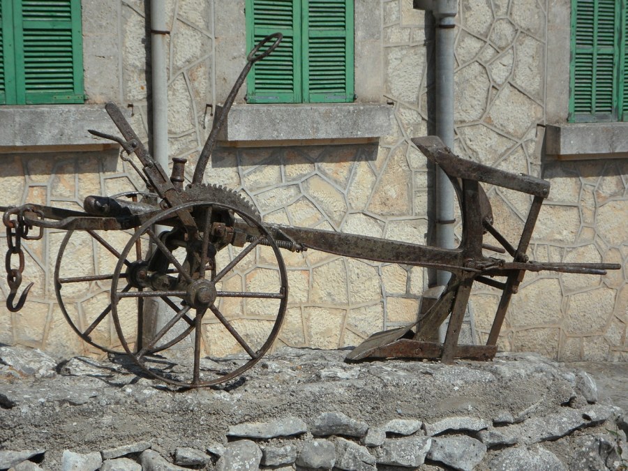 Ржавый плуг