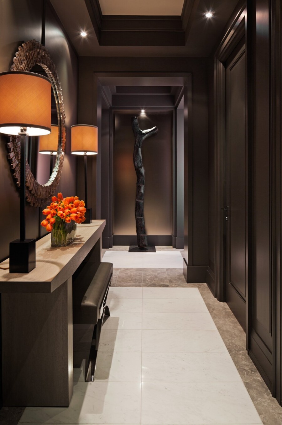 Прихожая стильная современная