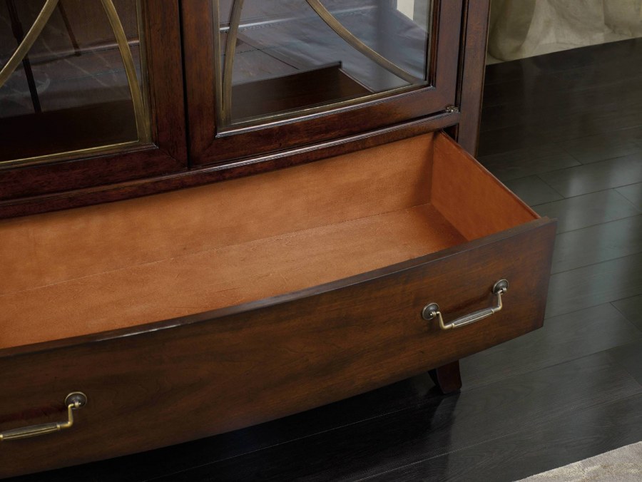 Мебель с острыми углами