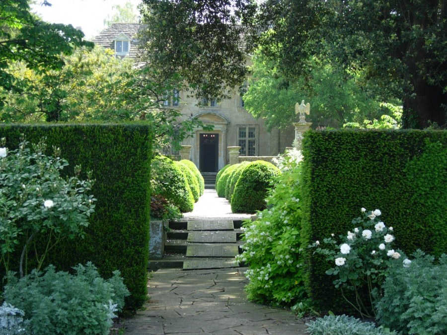 Сад Барнсли-Хаус, Великобритания