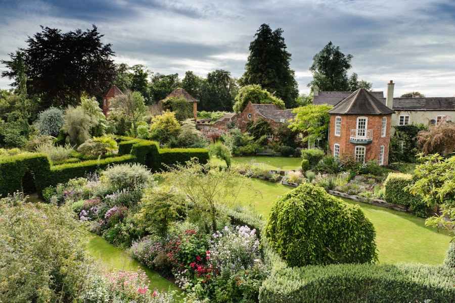 Англия деревня кэмбэлфорд ланшадф садов