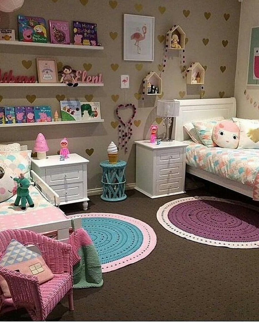 Декор комнаты двух девочек