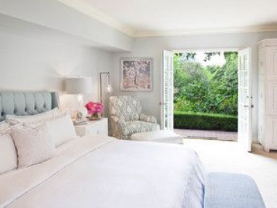 Гостиная в пепельных тонах