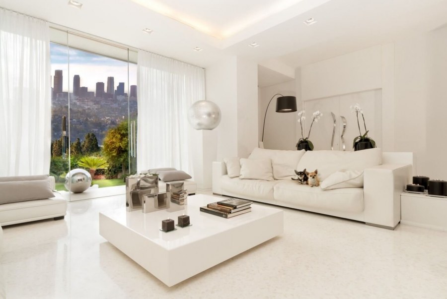Современный белый интерьер