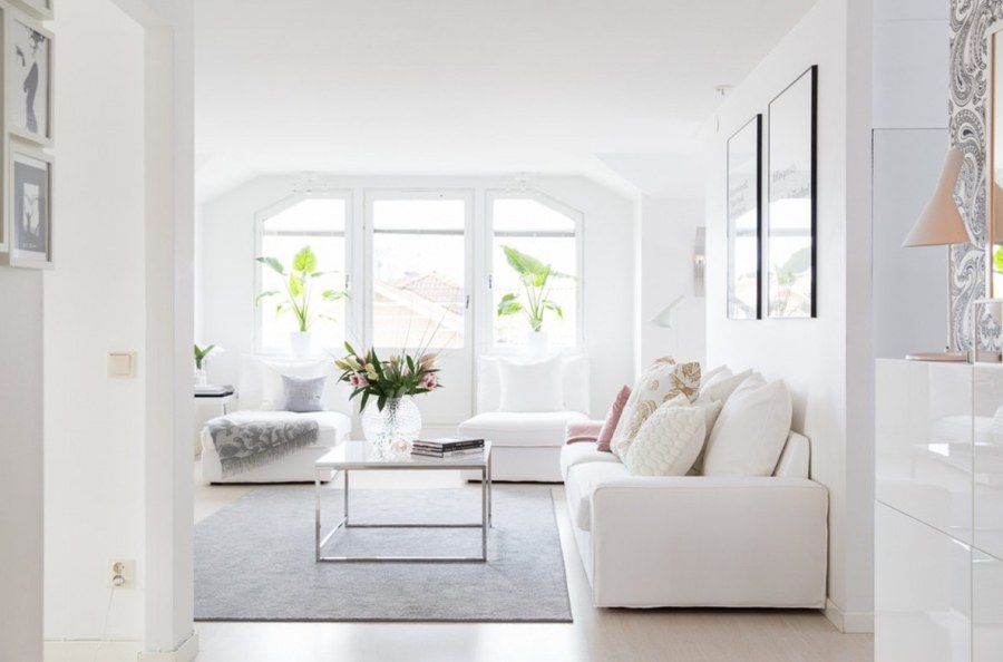 Кухня в белых тонах интерьер