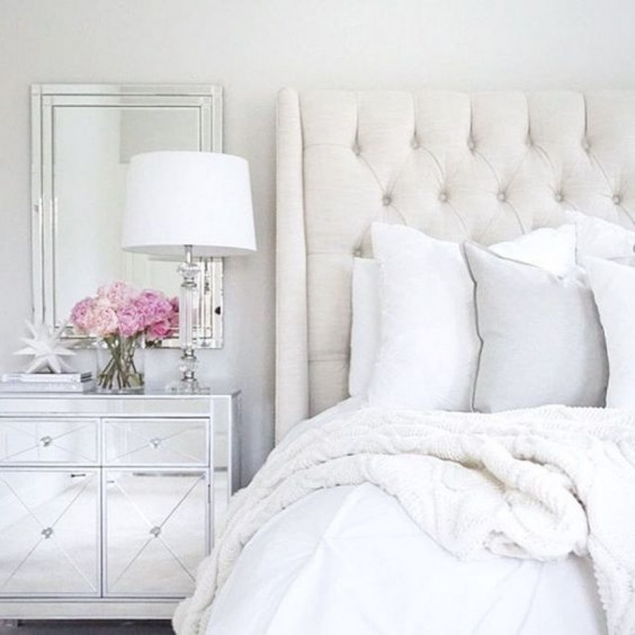 Светлая спальня в скандинавском стиле