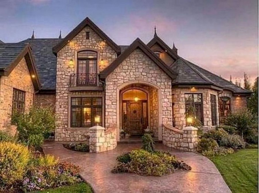 Каменный дом