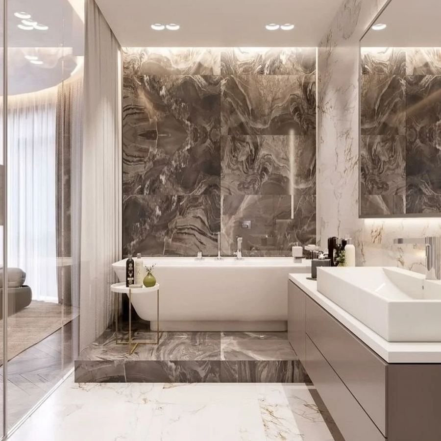 Ванна с мраморной плиткой