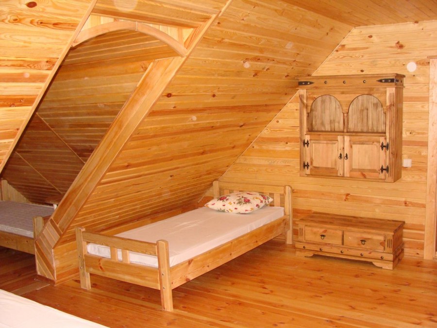 Баня с мансардой внутри