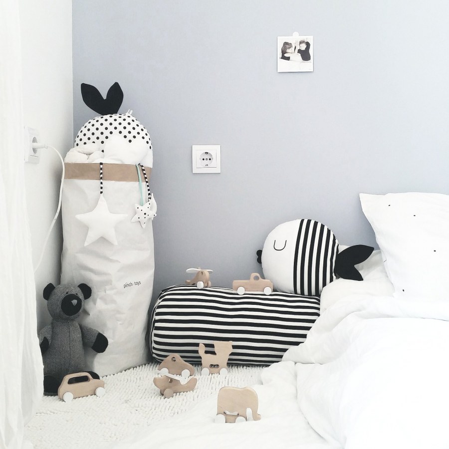 Подушки в стиле Сканди