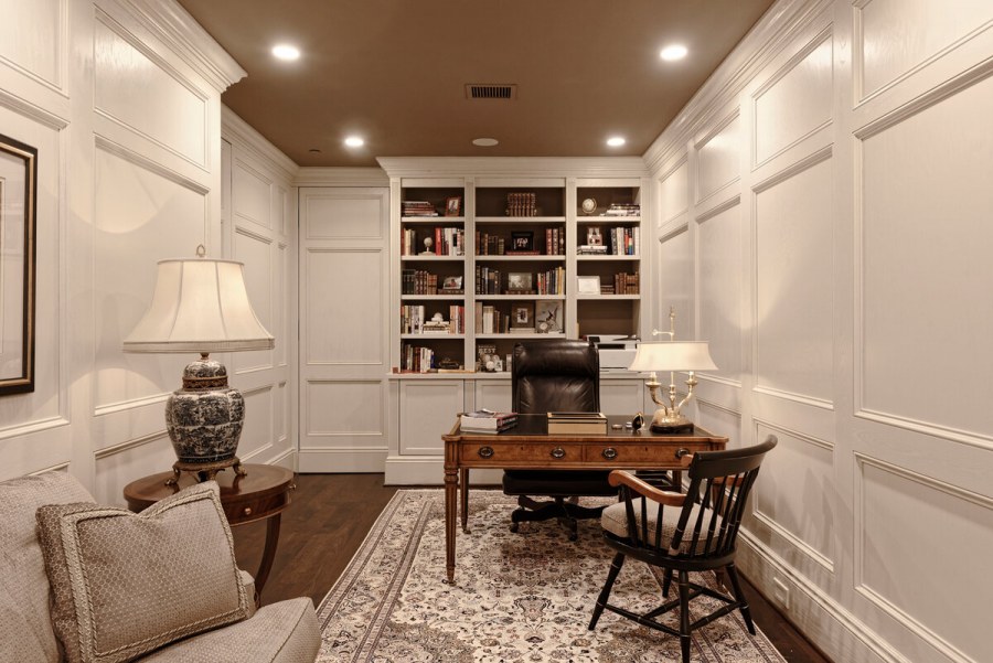 Декор интерьера офиса