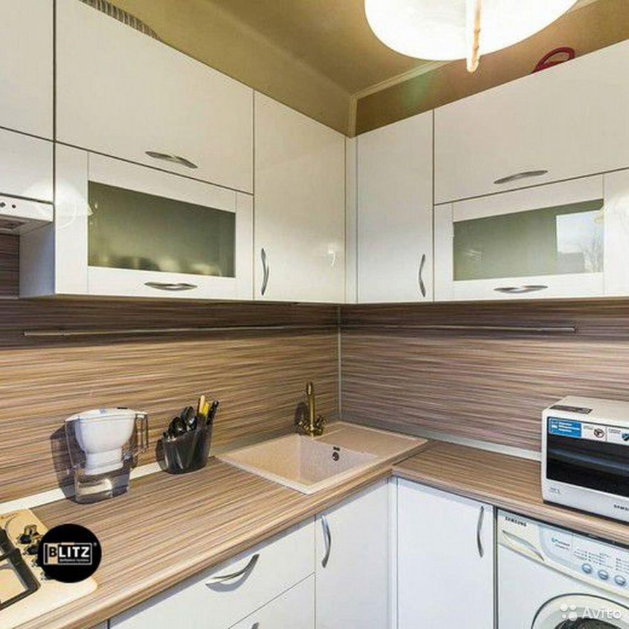 Кухонный гарнитур белый верх