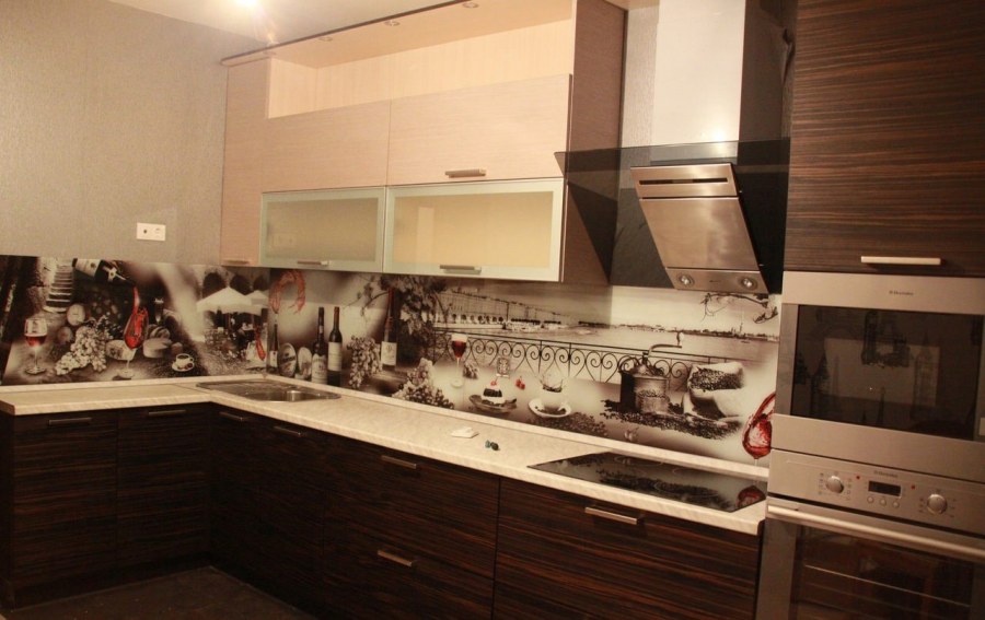 Фартук для коричневой кухни