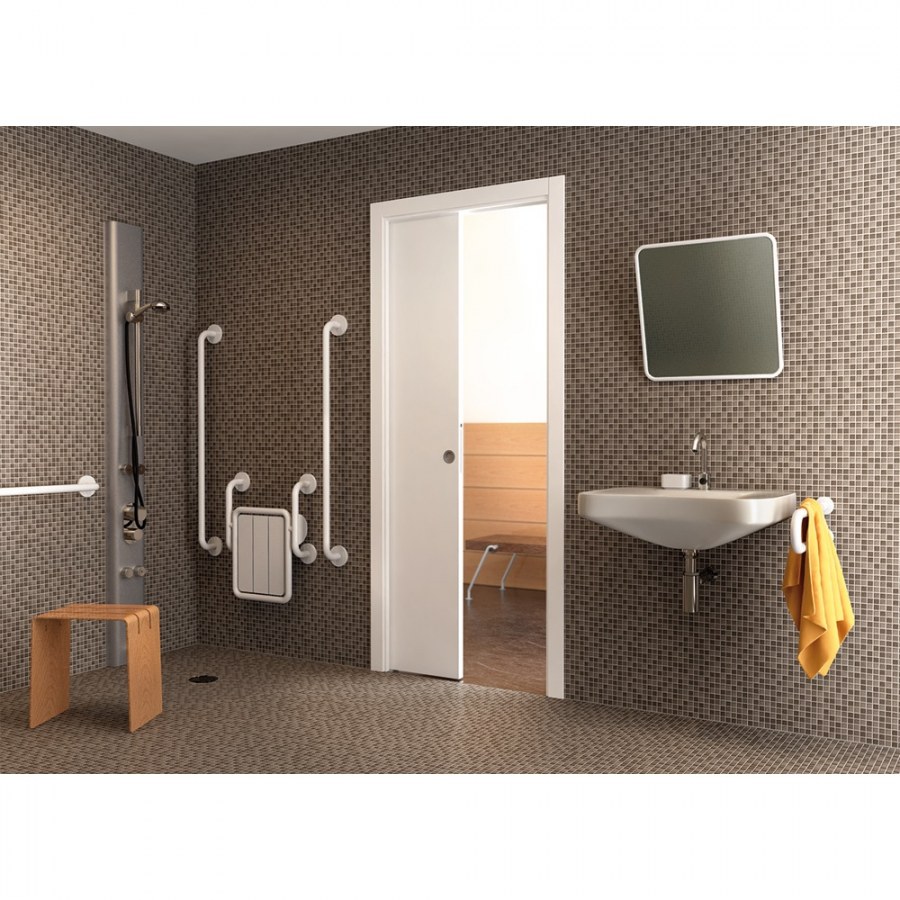 Дверь в ванную комнату