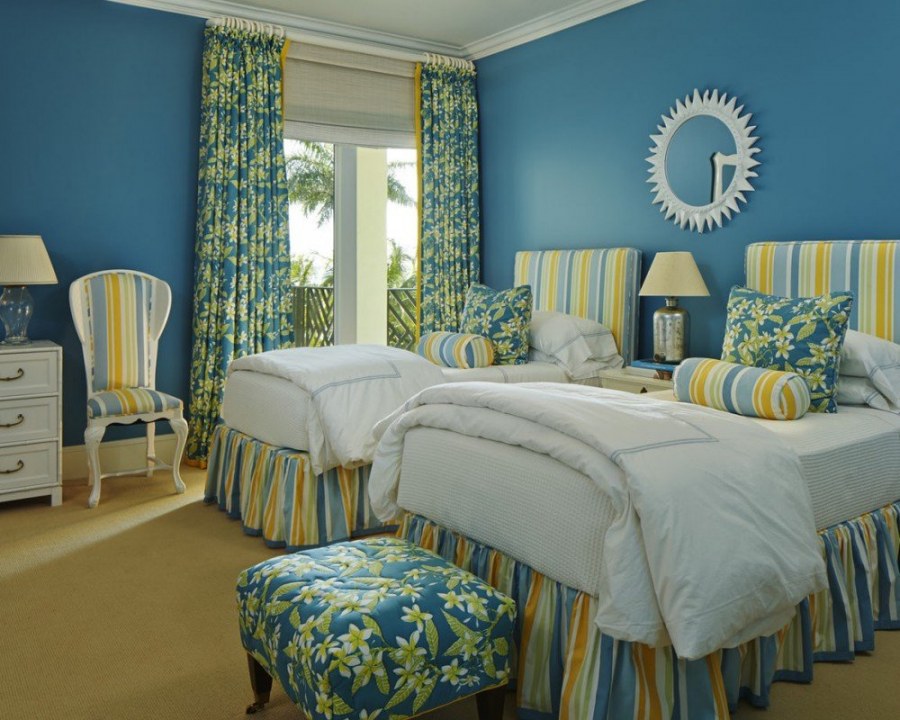 Спальня голубой с желтым