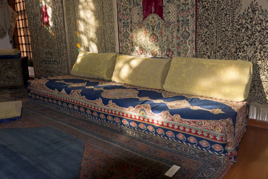 Диван в турецком стиле