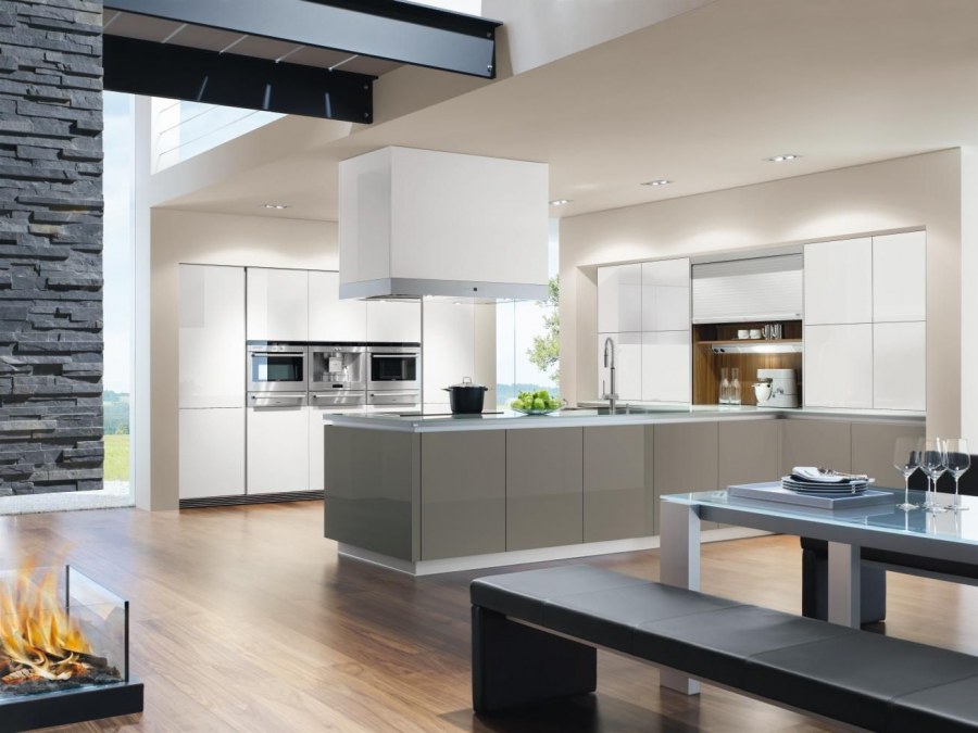 Кухня дорогая современная