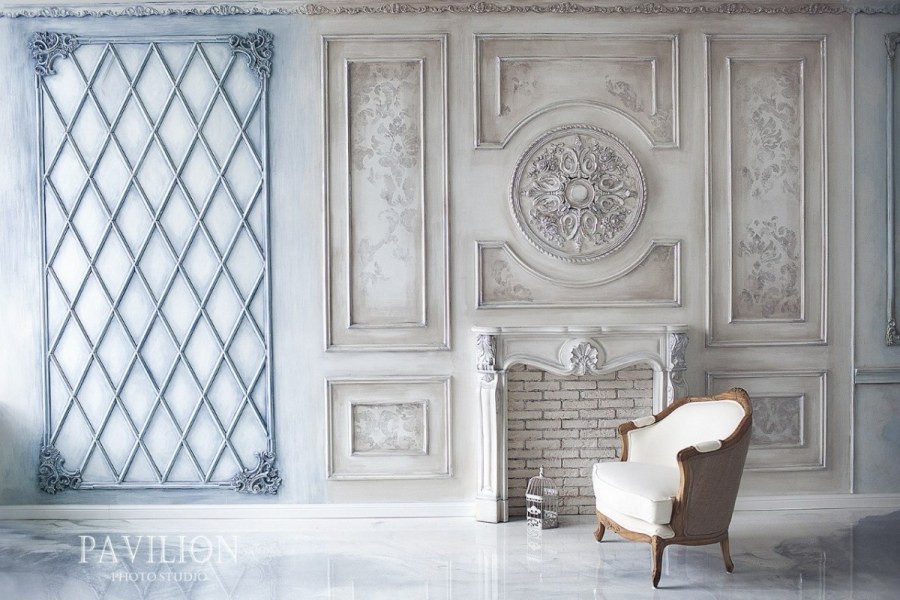 Декоративная штукатурка с молдингами