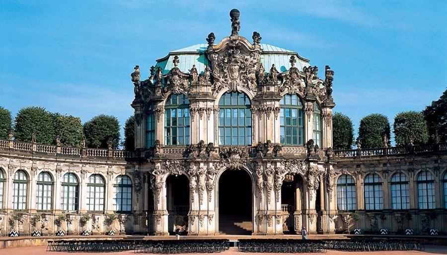 Дворец Цвингер в Дрездене