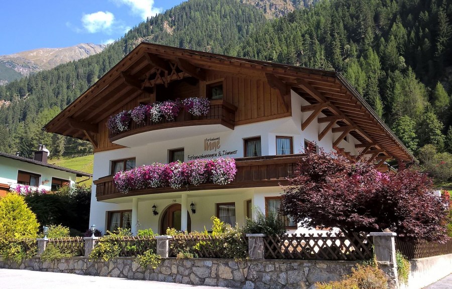 Дома в стиле Тироль частные