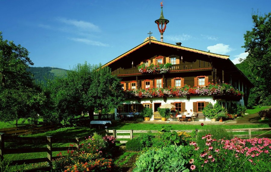 Уютный кирпичный дом