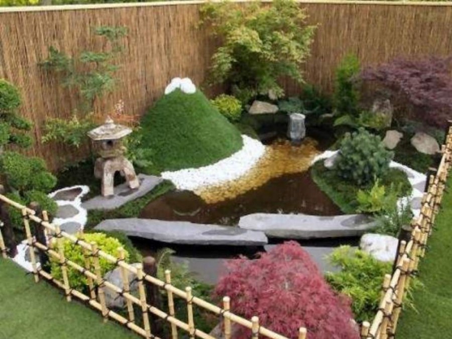 Японский уголок в саду