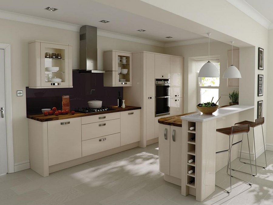 Кухни с барной стойкой
