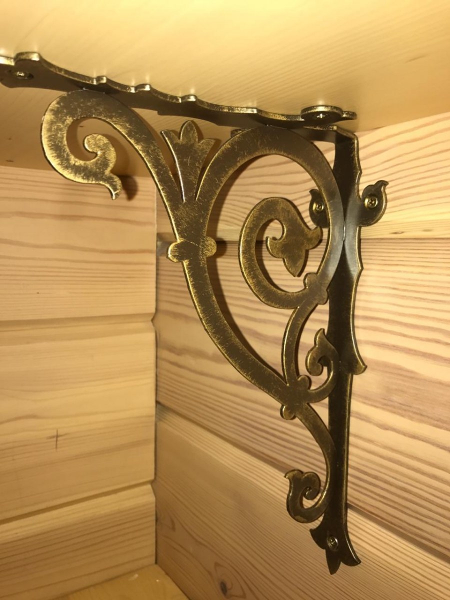 Настенный декор из металла