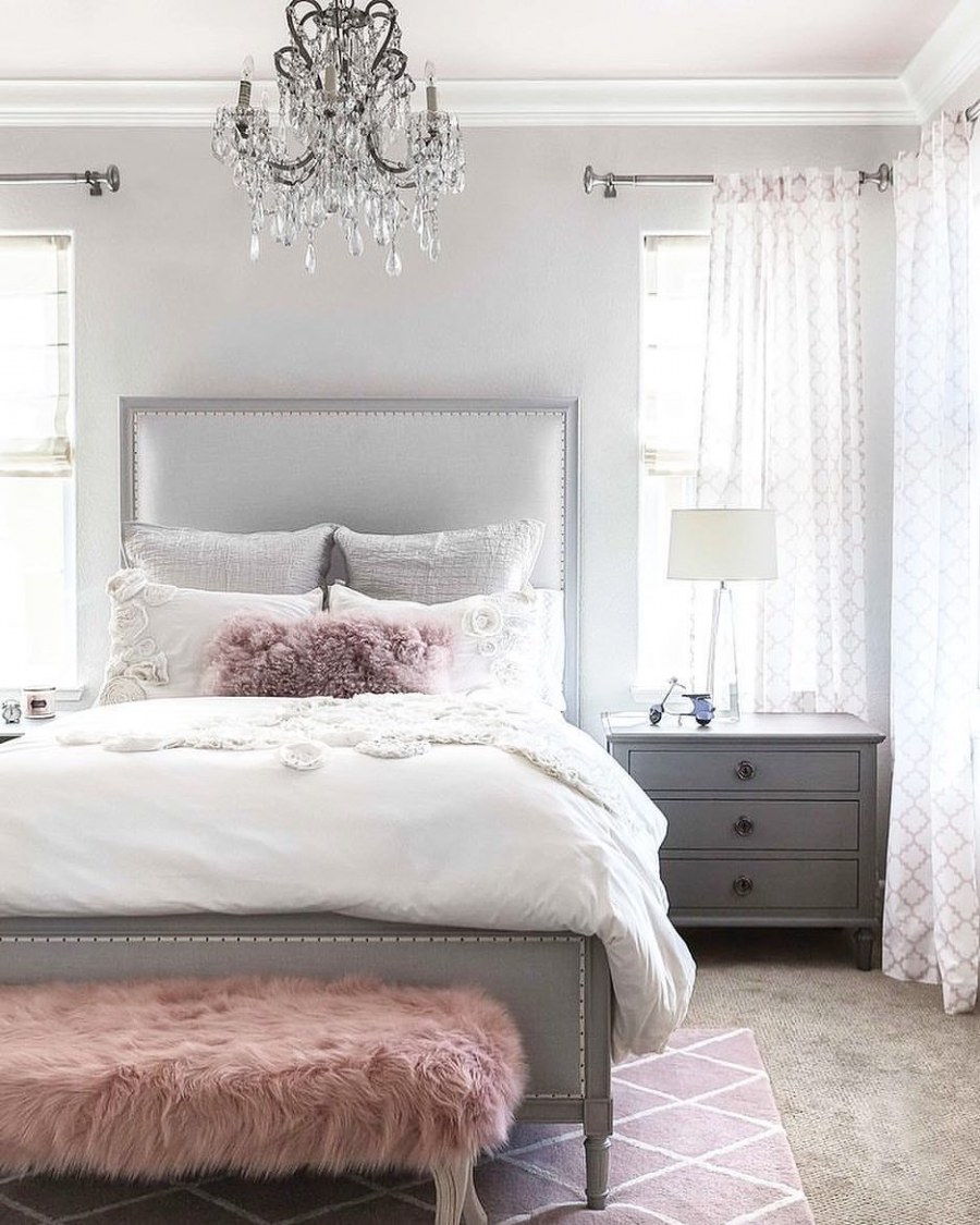 Спальня в серо розовых тонах