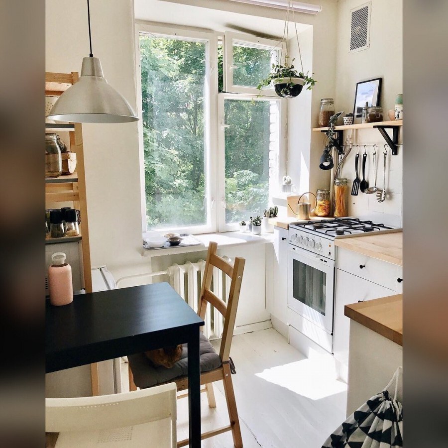 Белая кухня гостиная икеа