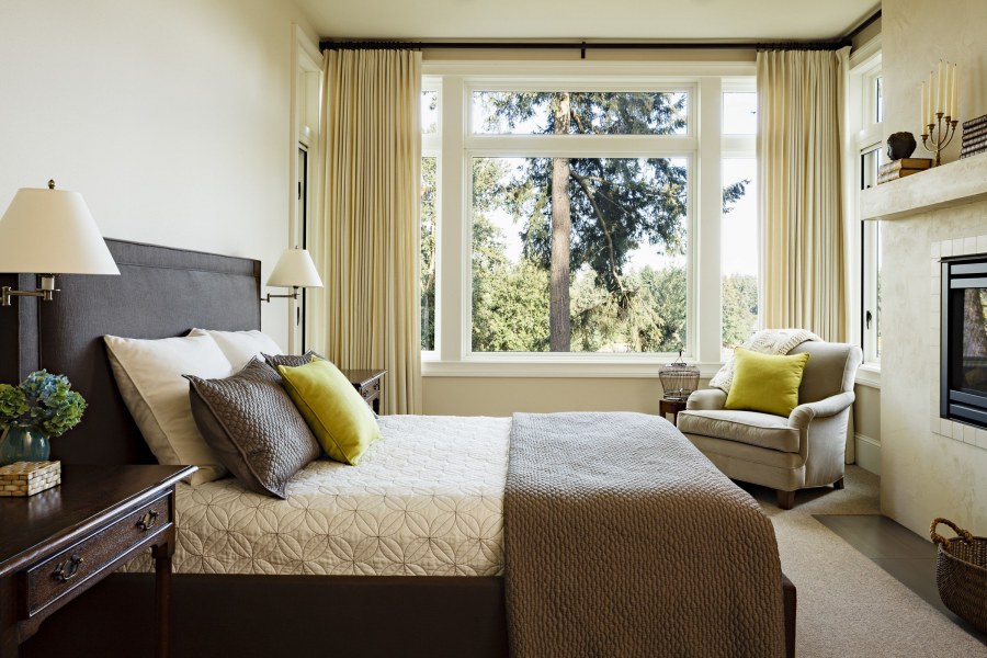 Сочетание бежевого и бирюзового