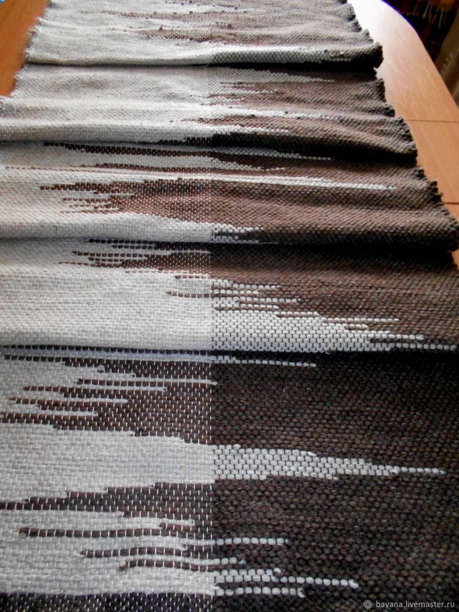 Деревенские тканые дорожки