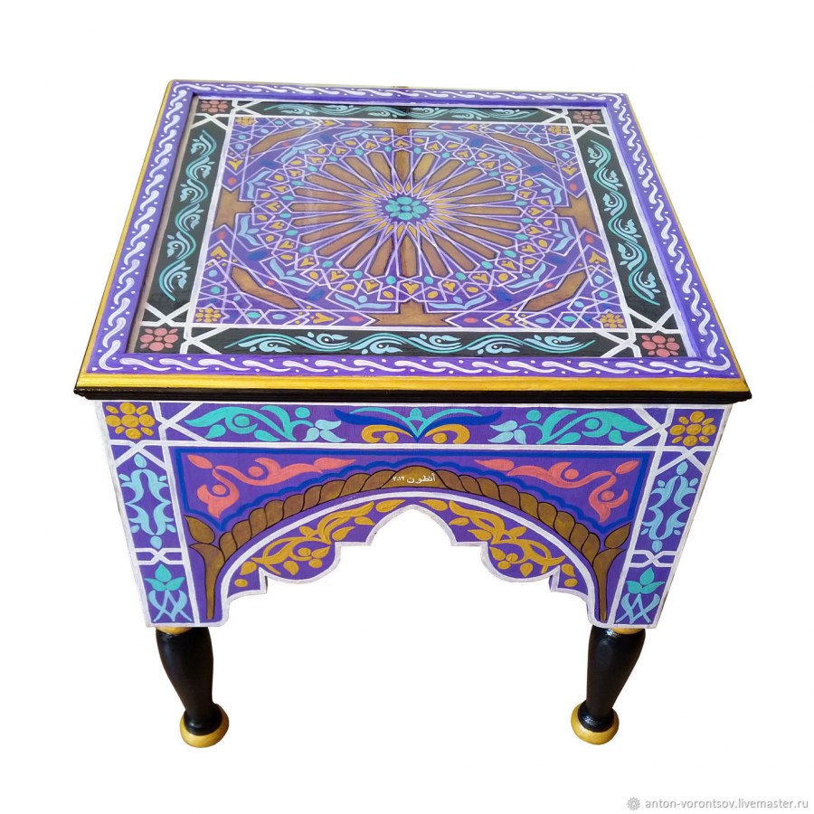 Журнальный столик в марокканском стиле