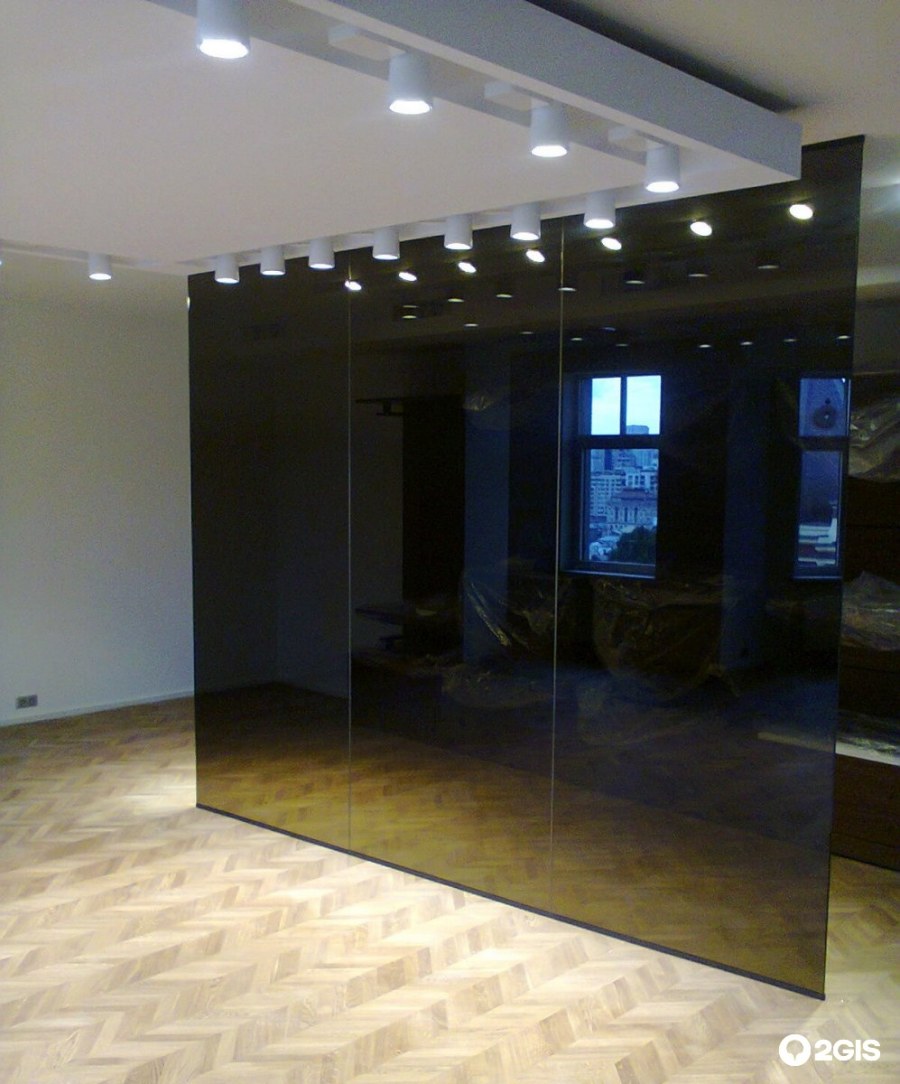 Стеклянные межкомнатные перегородки