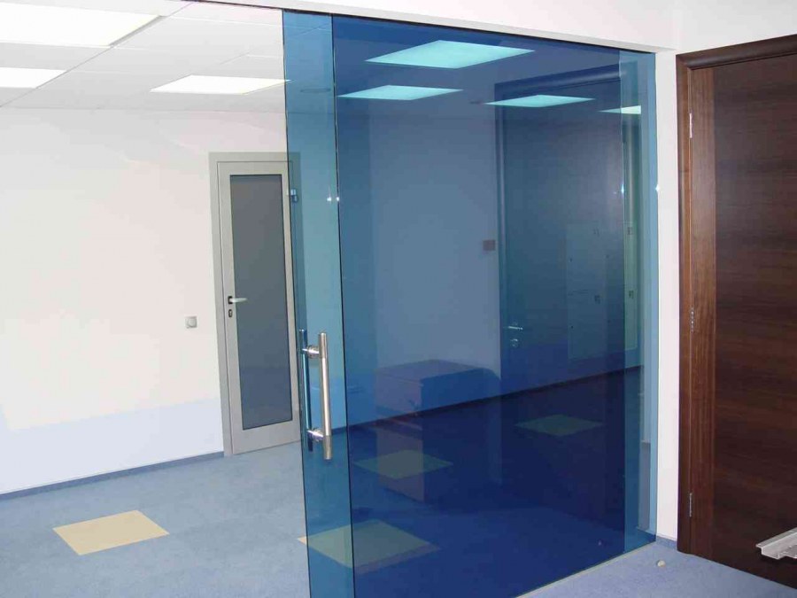 Стекло тонированное Blue 20