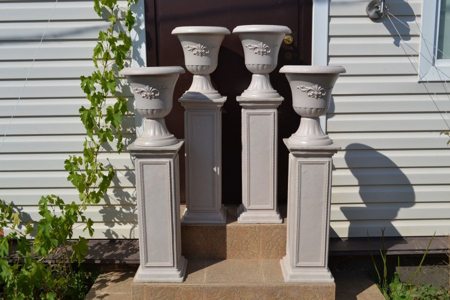 Садовые вазоны