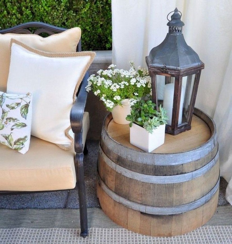 Деревянная бочка идея для декора