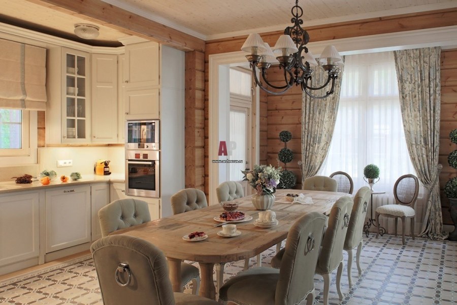 Кухня в частном деревянном доме