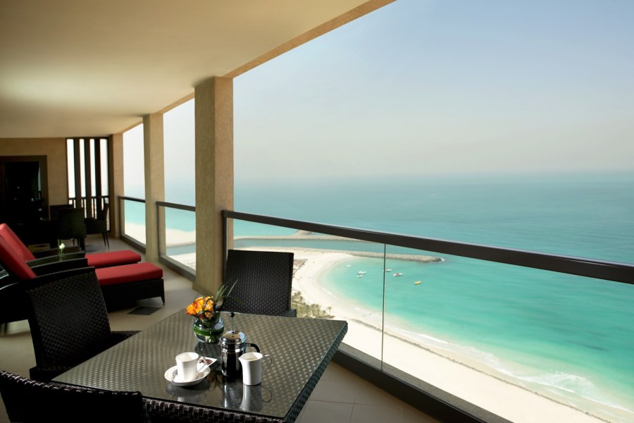 Вид с балкона на море Дубай