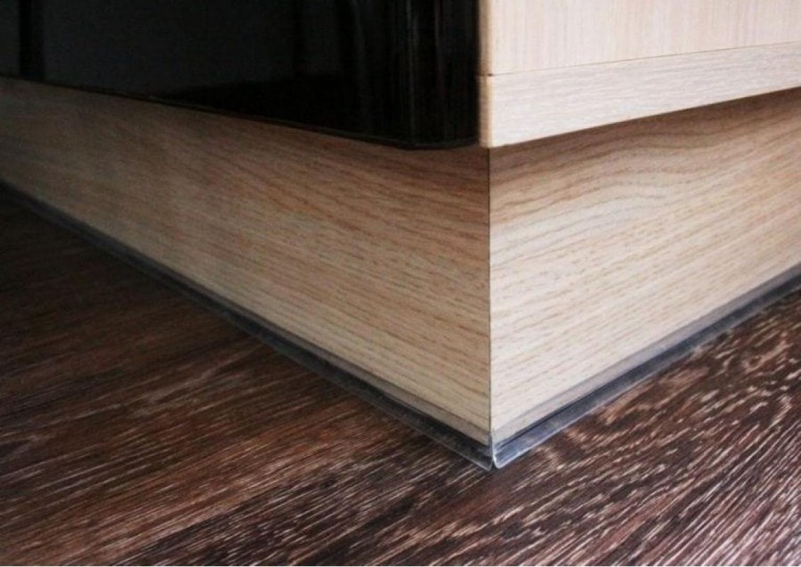 Цоколь ЛДСП С силиконовым уплотнителем