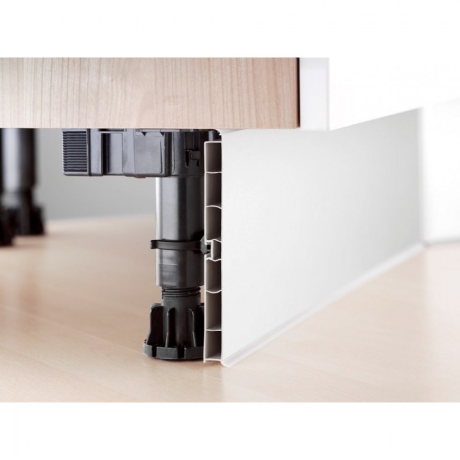 Комплект опор для цоколя Rehau 100 мм (4 ножки, 4 базы, 2 клипсы)