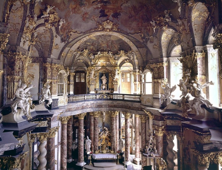 Исторический интерьер в стиле Барокко 17 век